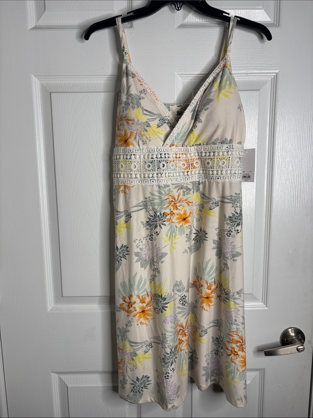 SO Cream Top with Sage Botanical Print